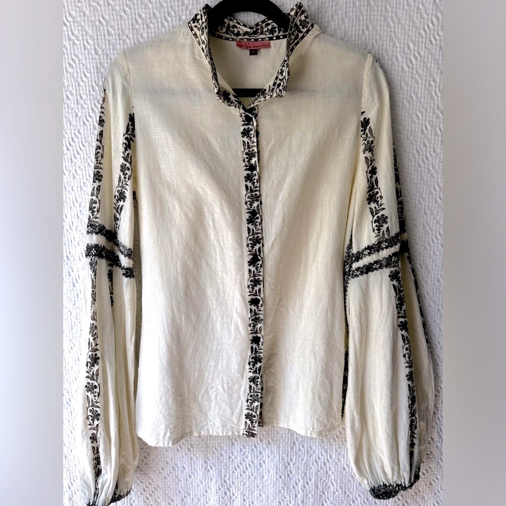 D’Ascoli 100% cotton Grecian blouse cream with beautifully dyed detail size M
